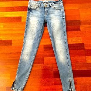 Zara jeans